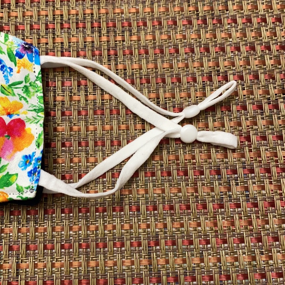 Beautiful Spring Flower Print Face Mask - Picture 5 of 5